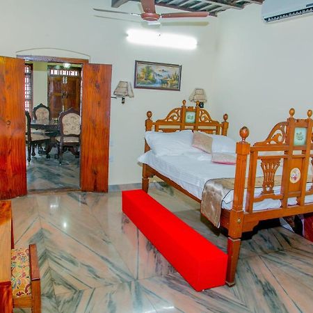 Trium Heritage Villa Chengannur Екстериор снимка