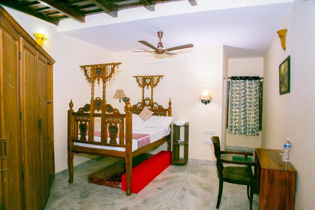 Trium Heritage Villa Chengannur Екстериор снимка